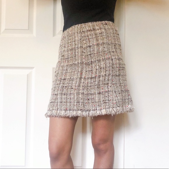 Avenue Montaigne Dresses & Skirts - Avenue Montaigne tweed boucle gold skirt 4 SK